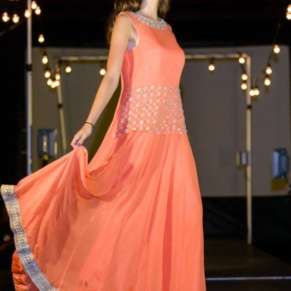 Long Gown - Picture 7 of 7